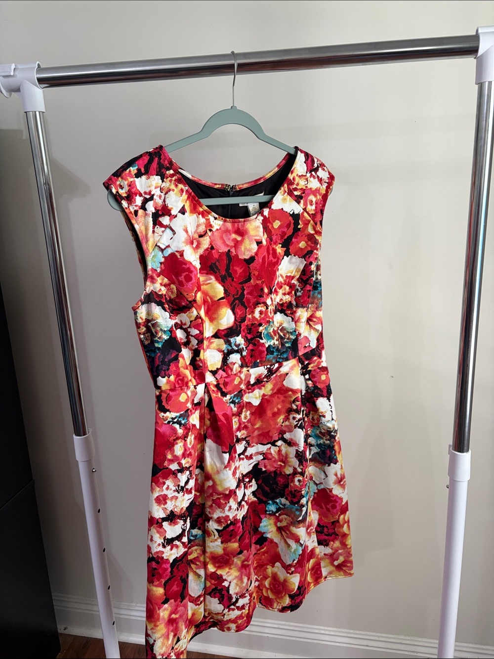 Liz Claiborne Red Multi Floral Scoop-Neck Mini Dress